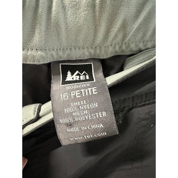 REI Outdoor Hiking Adjustable Cargo Pants Women 16 Petite Travel Convertible Zip - Picture 2 of 16